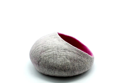 Wide opening Felted Cat Cave- Wool Cat Bed Made Using 100% Pure And Natural Wool- Pet Furniture - Handmade Cozy Pet House