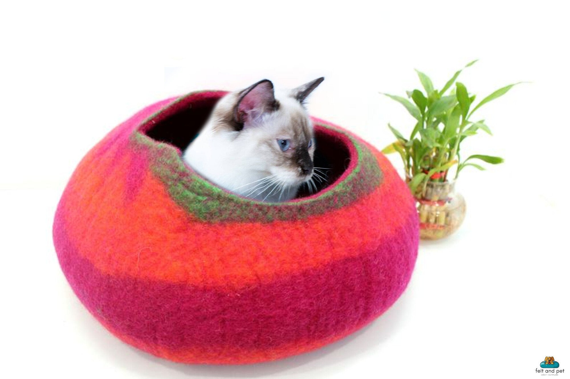 Handmade Felt Cat Cave – Cozy Wool Pet Bed