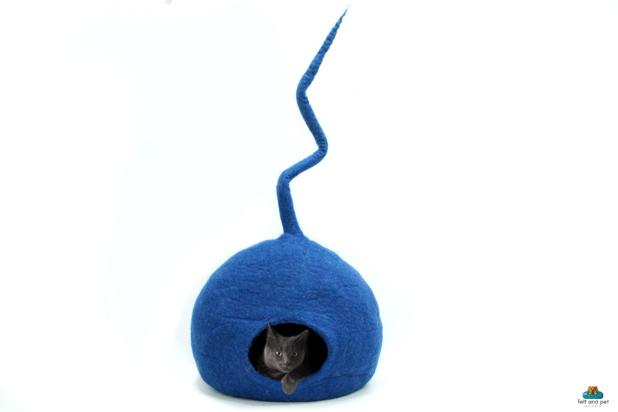 Blue Felted Wool Cat House – Handmade Cozy Pet Bed