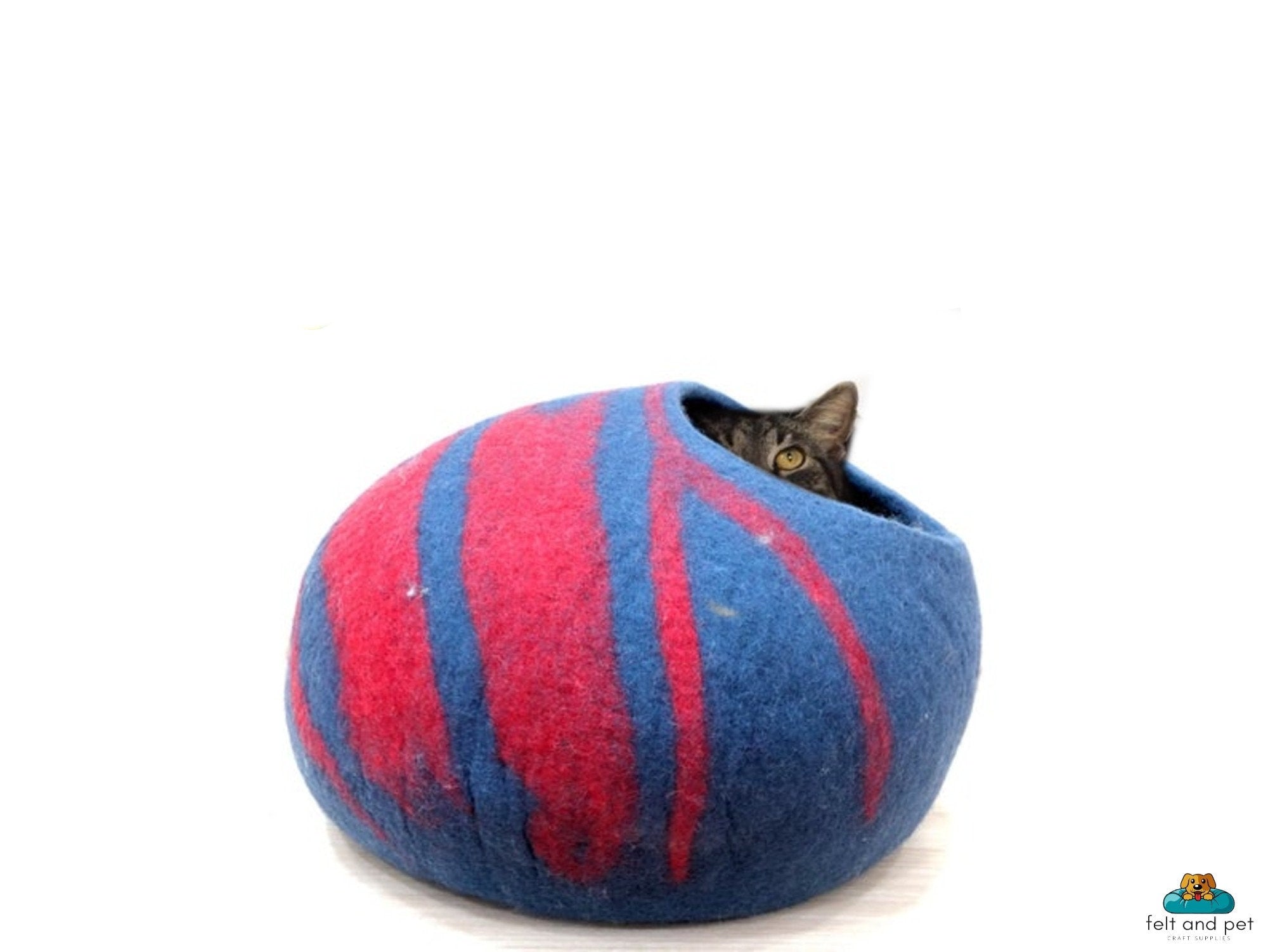 Handmade Wool Felt Cat Cave – Modern Pet Bed, Cat Cocoon