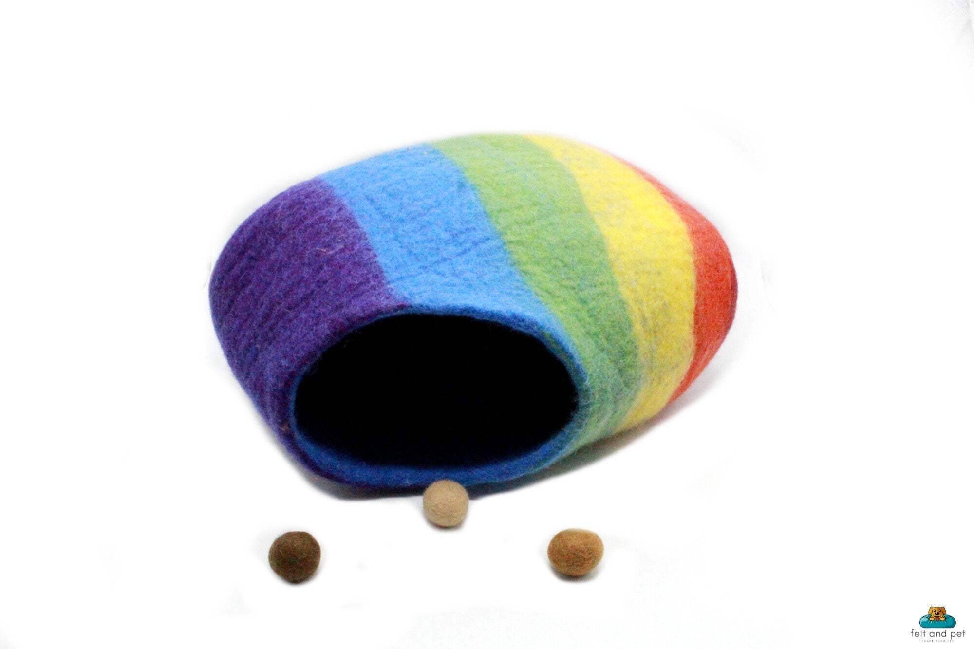 Shoes Shaped Cat House - Pet House - Handmade Felt Cat Cave - Modern Pet Bedding - Free Shipping