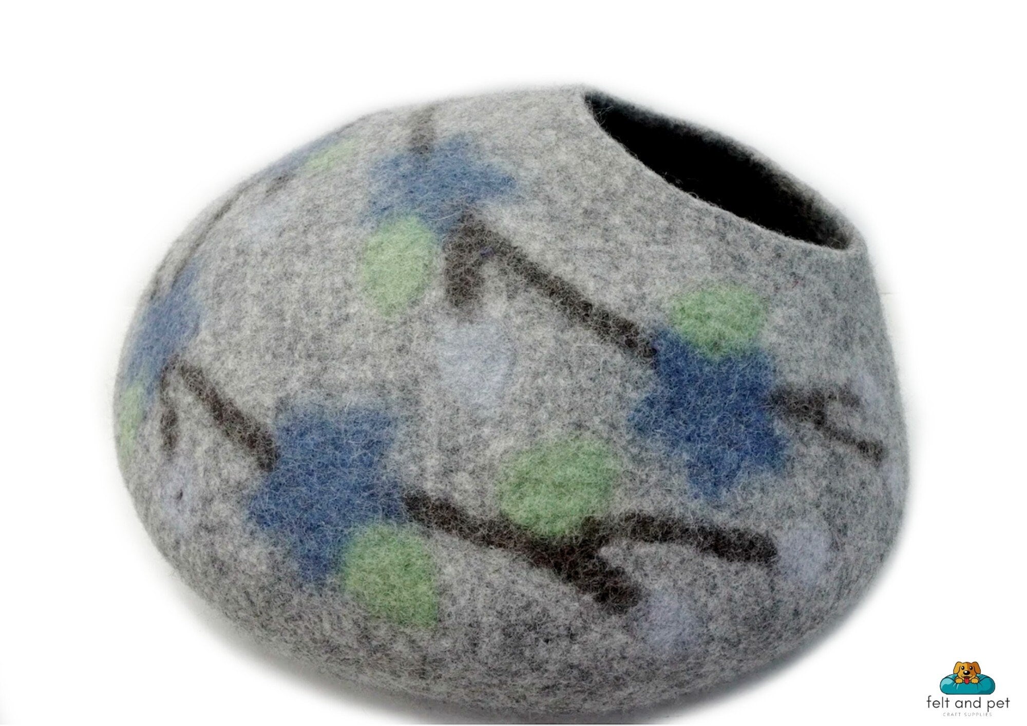 Handmade Felt Cat Cave – Gray Wool Pet Bed, Nepal