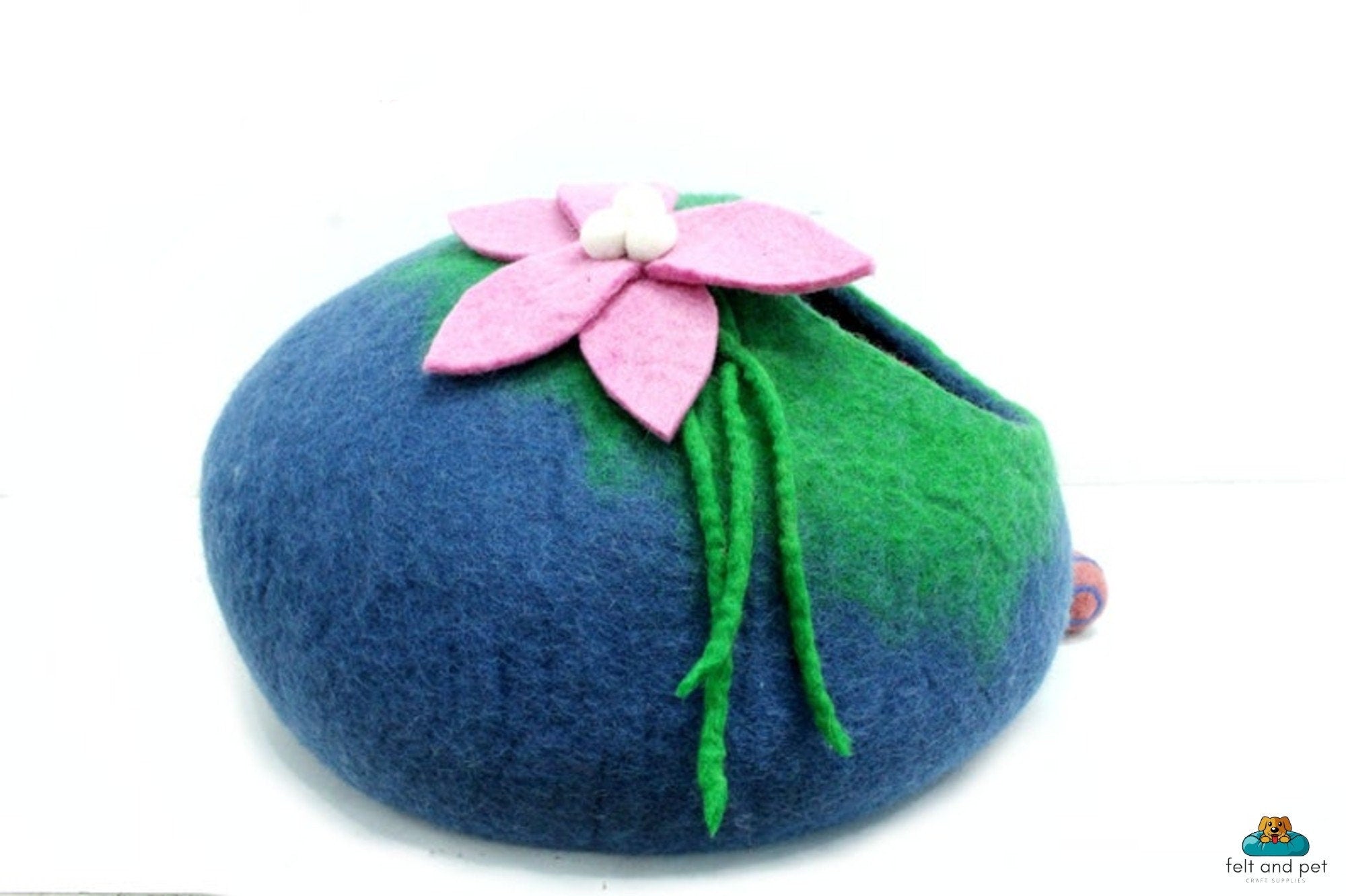 Lily Pond Wool Felt Cat Cave – Flower Pet House, Cozy Cat Dome