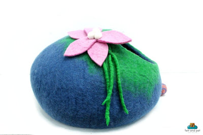 Lily Pond Wool Felt Cat Cave – Flower Pet House, Cozy Cat Dome