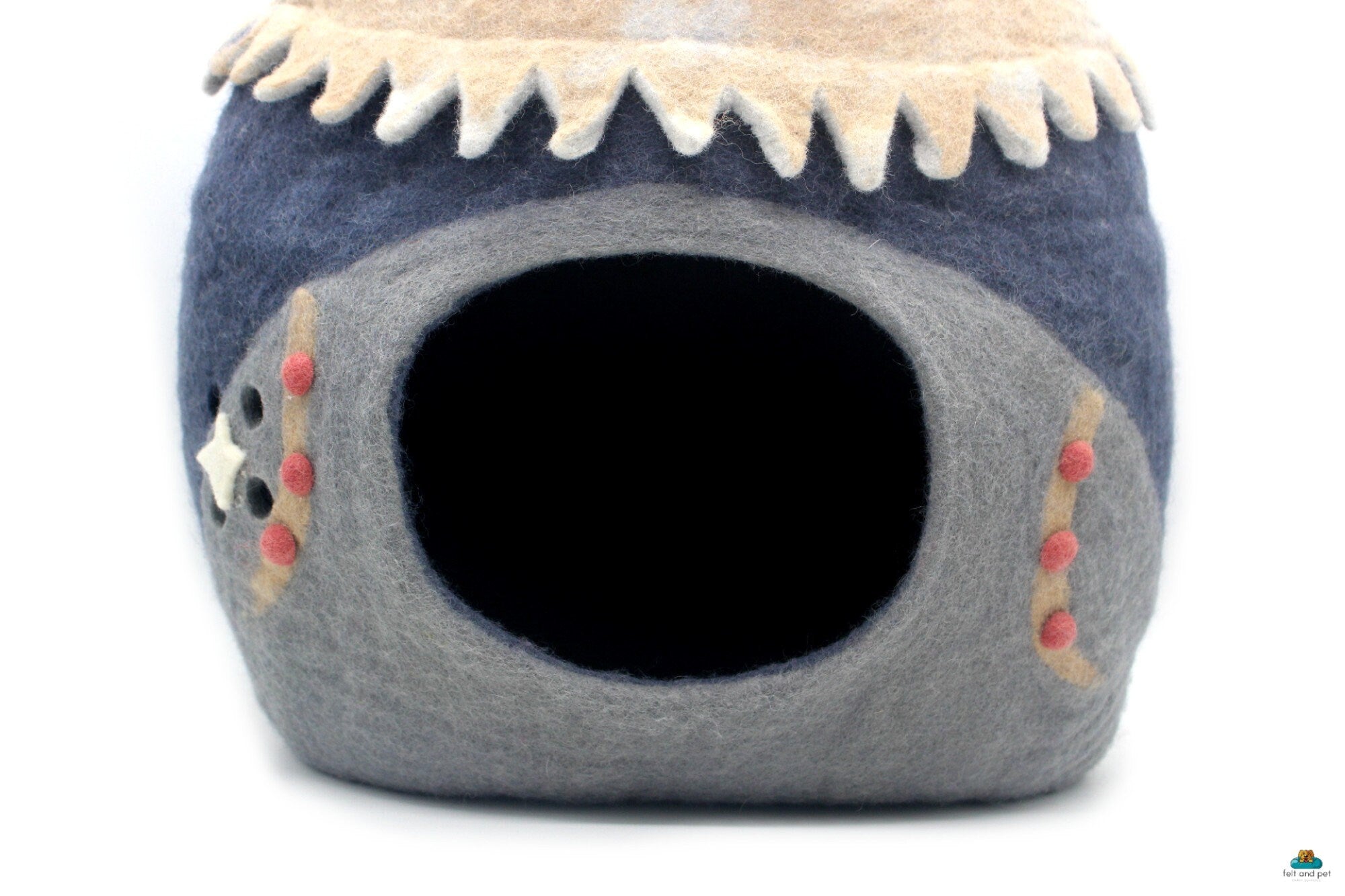 Wool Felt Cat Bed - Modern Cat Hut - Authentic Design Pet Bed -  Warm Kitty Cave - Felt Hide & Seek - 100% Pure Wool
