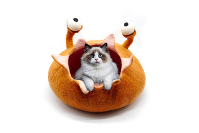 Snail Cat Bed - Wool Felt Cat Cave - Modern Design Pet Bed - Gift For Your Pet - Handmade from Pure Wool