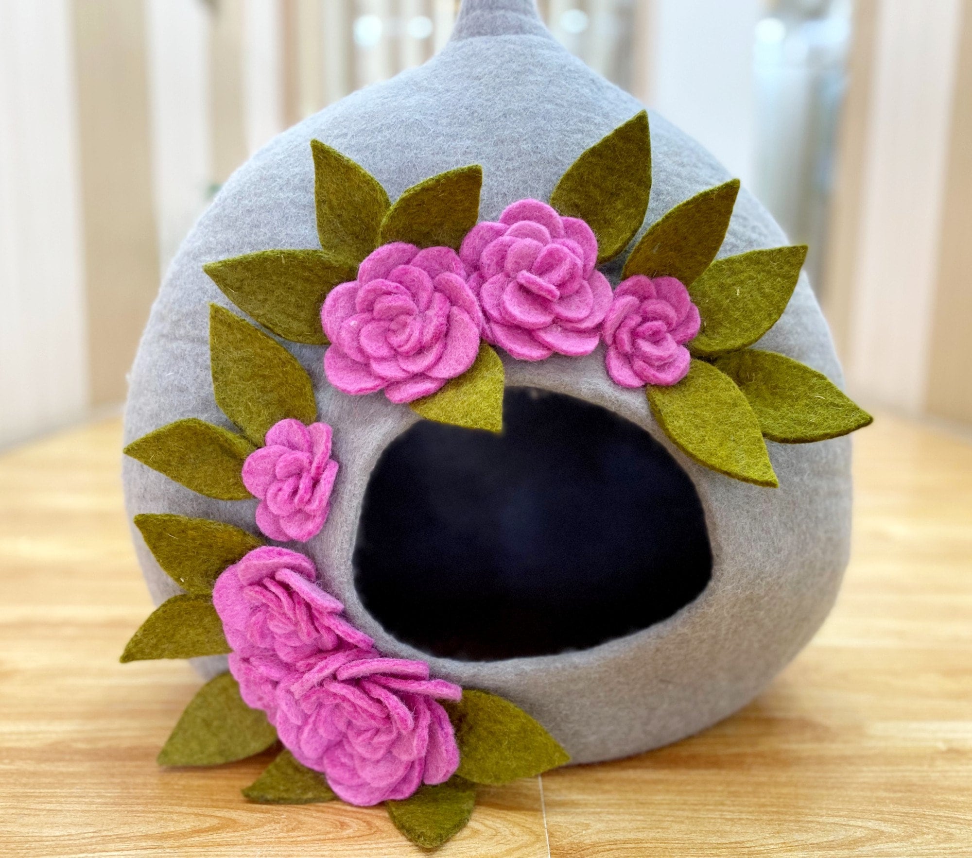 Long Tailed Flower Felt Cat Cave - Unique And Stylish Pet Sanctuary - Gift For Cats & Dogs
