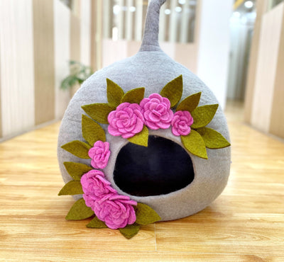 Long Tailed Flower Felt Cat Cave - Unique And Stylish Pet Sanctuary - Gift For Cats & Dogs