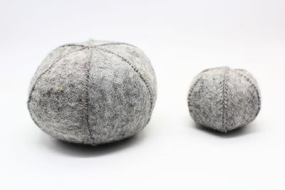 Set Of 2 - Wool Felt Ball Toy - Squeaky Felt Ball - Interactive Cat Play Ornament - Wool Applique - Soft Play Toy