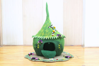 Felt Cat Cave- Green Cave With Berries Design and Mat - 100% Pure Wool Bed - Pet Dome - Handmade Cat Bed - Gift