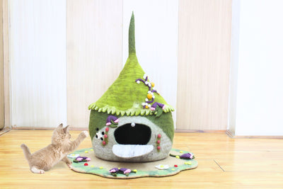 Authentic Design Felt Cat Cave With Placemat - Pet Friendly Cave -Premium Wool Cat House - Berries Design Cocoon- Pet Gift