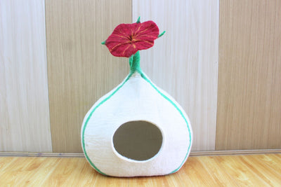Floral Top Round Cat Cave - Hand-Felted Cat Cocoon -  Perfect Feline Retreat For Pet Lovers - Sustainable Cat Shelter - Woolen Cat Bed