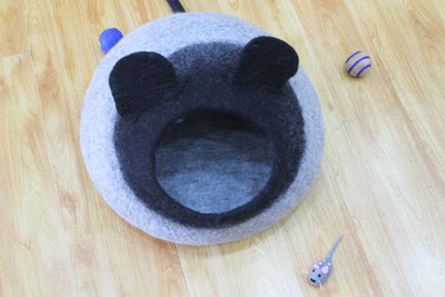 Wool Felt  Cat  Bed - Wool Kitty House - Dome Cave Bed - Pet Friendly Cave - Felt Cat Pod