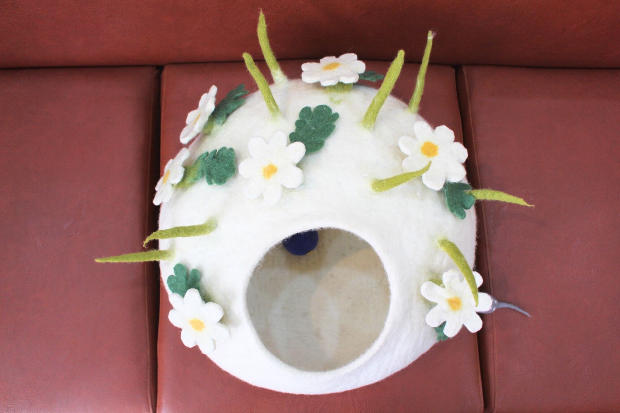 Wild Flower Layered Felt Cat Cave - Eco-Friendly Bed - Pet Friendly Cave - Cozy Pet Couch - Felt Kitty Basket - Kitty Bed