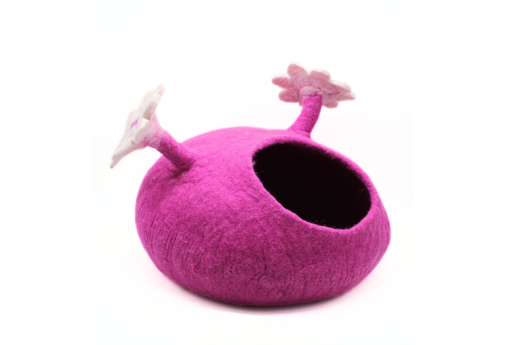 Floral Eco-friendly Cat Bed| Handmade Wool Cat Bed: Perfect Comfort for Kitties| Safe, Durable, and Warm Spot for Feline