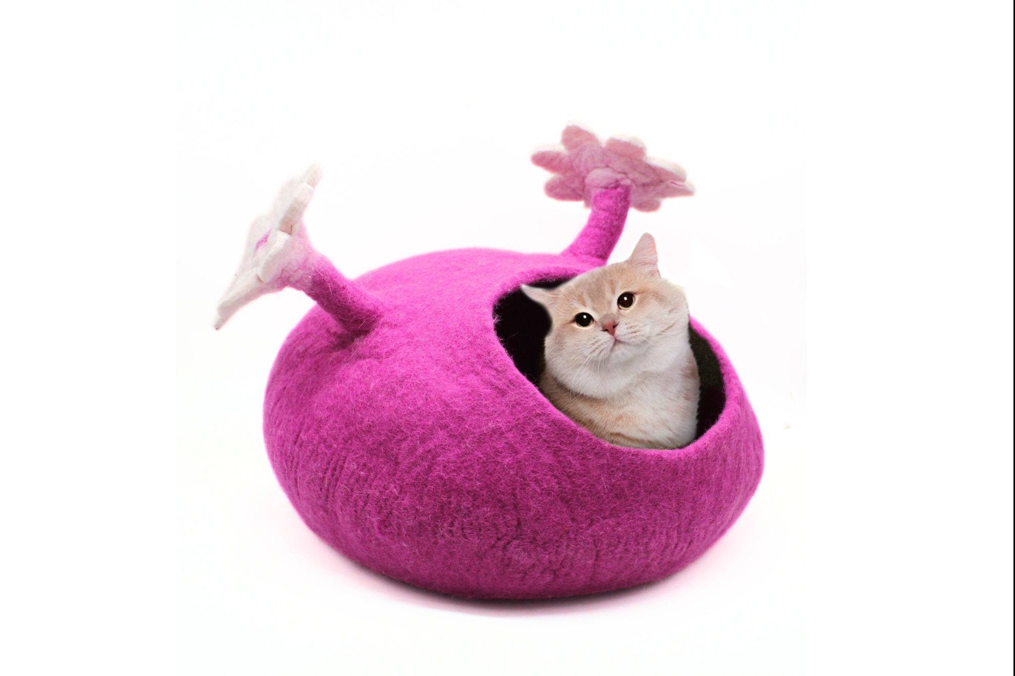 Floral Eco-friendly Cat Bed| Handmade Wool Cat Bed: Perfect Comfort for Kitties| Safe, Durable, and Warm Spot for Feline