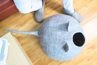 Gray Mouse Shaped Felt Cat Cave| Eco-Friendly Wool Pet Bed | Comfortable Cat Hideout