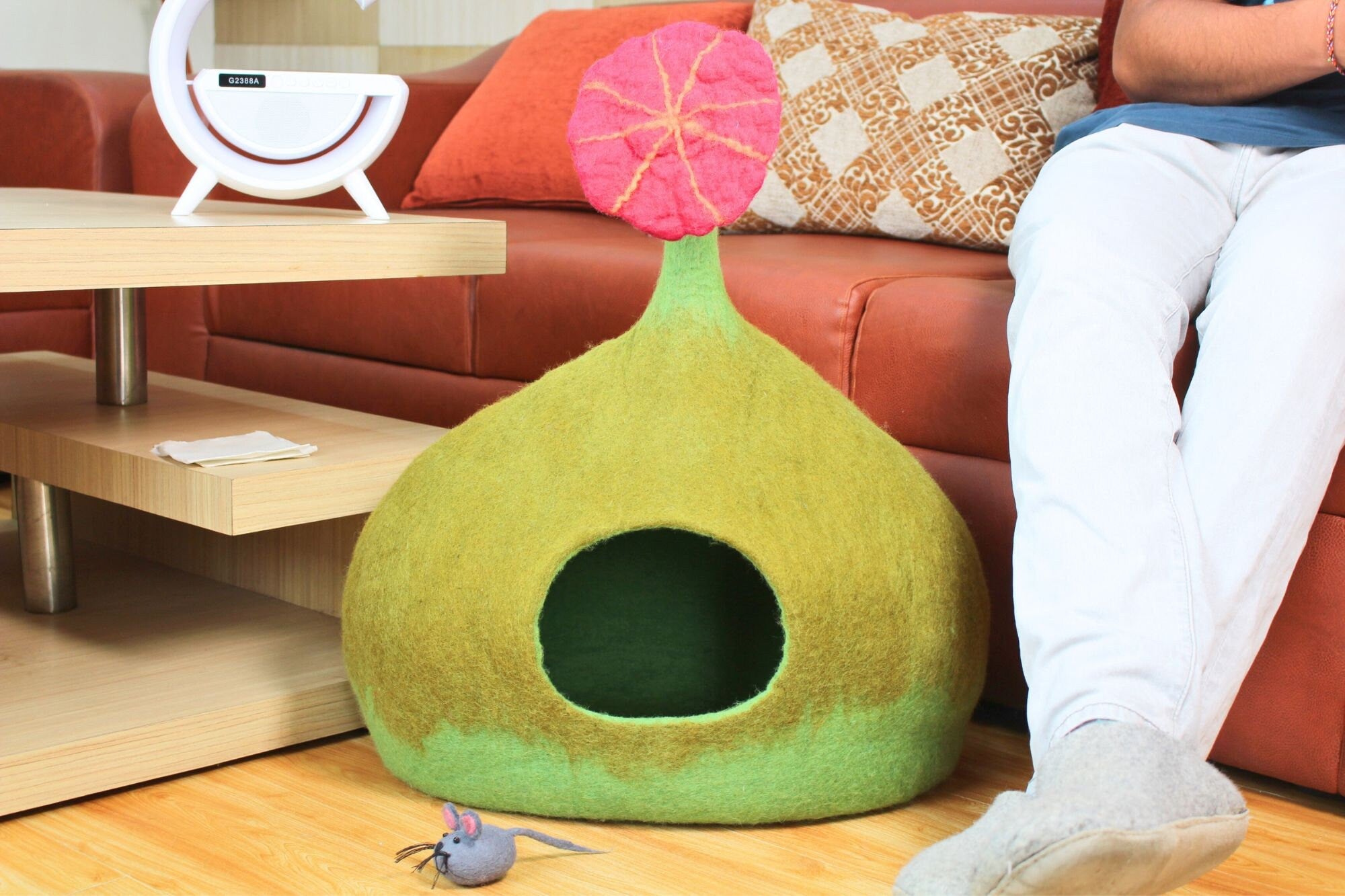 Flower Top Felted Cat Cave In Dual Shade| Hand Felted Cat House| Wool House Made Of Pure Wool| Soft And Warm Felted Hideaway| Cat Dome|