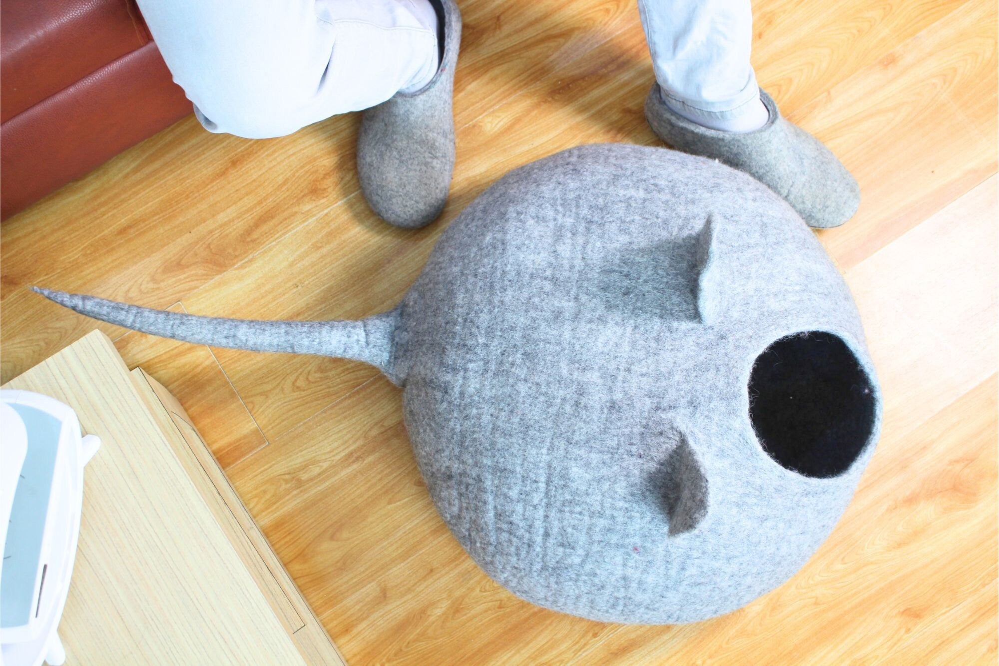 Gray Mouse Shaped Felt Cat Cave| Eco-Friendly Wool Pet Bed | Comfortable Cat Hideout
