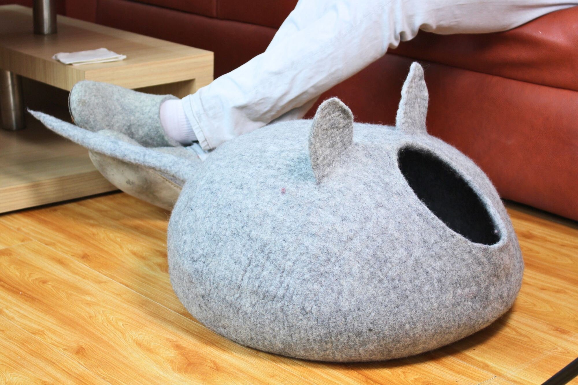 Gray Mouse Shaped Felt Cat Cave| Eco-Friendly Wool Pet Bed | Comfortable Cat Hideout