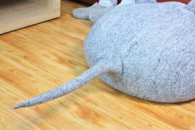 Gray Mouse Shaped Felt Cat Cave| Eco-Friendly Wool Pet Bed | Comfortable Cat Hideout