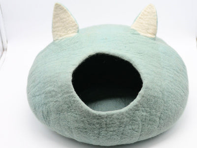 Fade Green Felted Cat Cave In Round| Pet Bed Soft And Sustainable - Hand-Felted Cat Cocoon For Your Beloved Cat