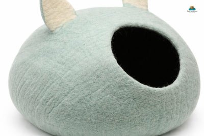 Fade Green Felted Cat Cave In Round| Pet Bed Soft And Sustainable - Hand-Felted Cat Cocoon For Your Beloved Cat