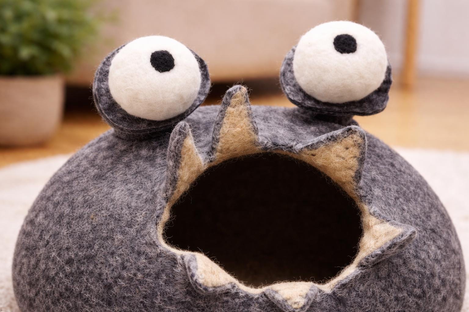 Dark Gray Snail Designed Wool Cat House - Large Cat Cave Unique And Eco-Friendly - Soft & Cozy Pet Bed - Gift Ideas For Pet Lover