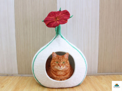 Floral Top Round Cat Cave - Hand-Felted Cat Cocoon -  Perfect Feline Retreat For Pet Lovers - Sustainable Cat Shelter - Woolen Cat Bed