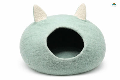 Fade Green Felted Cat Cave In Round| Pet Bed Soft And Sustainable - Hand-Felted Cat Cocoon For Your Beloved Cat