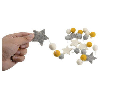 Neutral Felt Star Garland