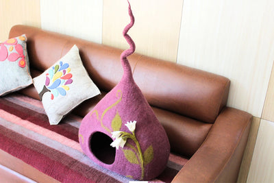 Whisker Nook, cuccia per gatti in feltro, realizzata a mano in pura lana.