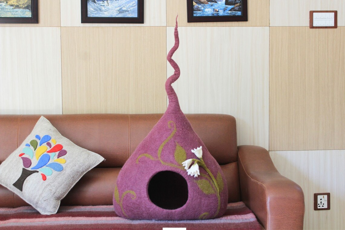 Whisker Nook, cuccia per gatti in feltro, realizzata a mano in pura lana.
